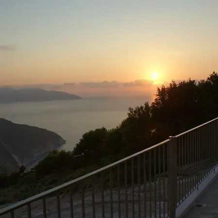 Myrtos View דירה